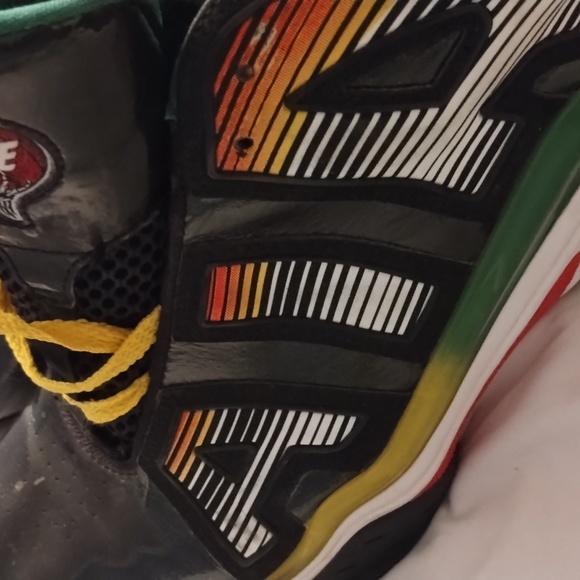 Nike - Picture 6 of 6